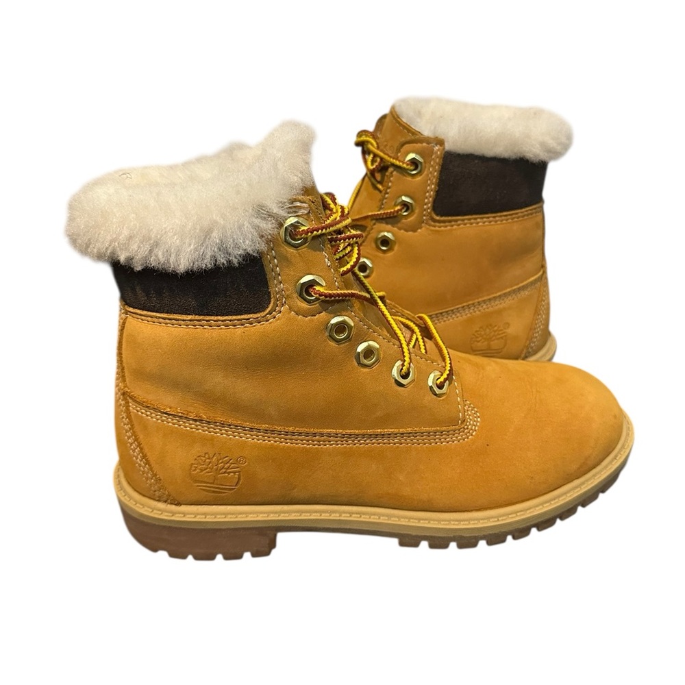 SZ 5 Boys 6” Timberland Boots Lined